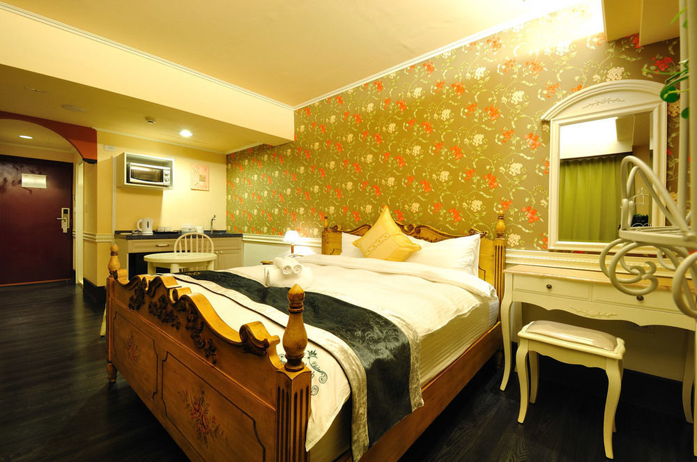 Elizabeth Hotel Тайчжун Екстер'єр фото